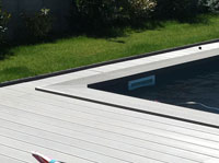 terrasse bord de piscine tendance