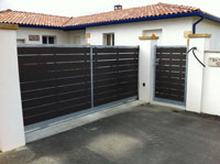 portail en bois composite